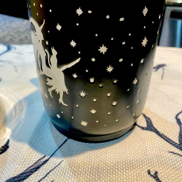 Gorgeous Feeling Witchy Adorable Coffee Mug with With Flying on Broom! NWT - Picture 6 of 6